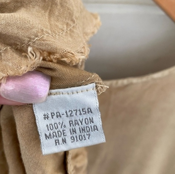 Solitaire embroidered gold tan peplum bohemian 2/4 sleeve blouse tunic small - Picture 5 of 5